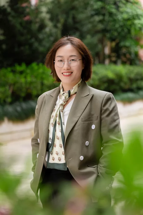 杨引合　数学二级教师
获“官渡区教坛新秀评选暨昆明市教坛新秀推荐评选”活动课堂教学竞赛“二等奖”、官渡区“教坛新秀”